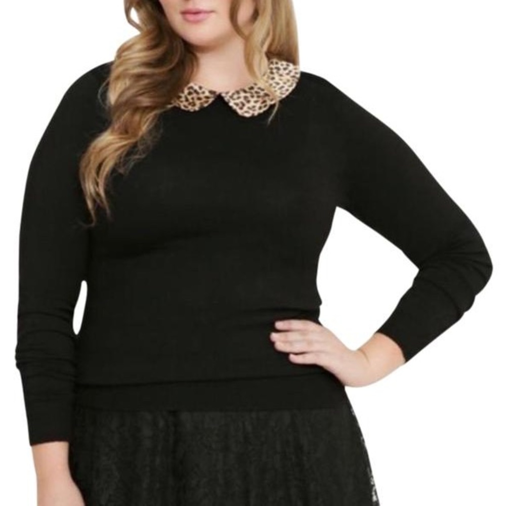 Black Sweater with Cheetah/Leopard Peter Pan Collar
